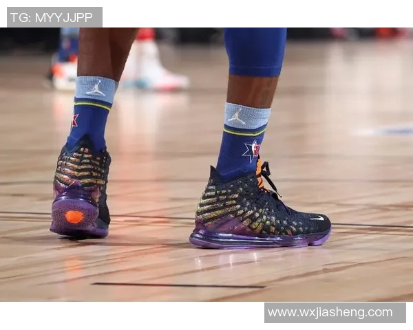 明星们的篮球鞋时尚秀场盘点当红明星上脚的潮流篮球鞋款式